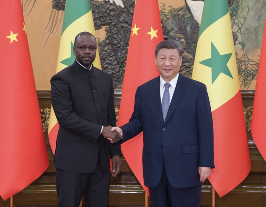 Xi Jinping reçoit le Premier ministre sénégalais