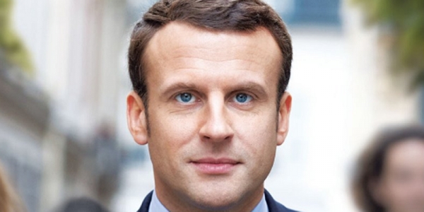 Sommet UA-UE : Arriv&eacute;e d&rsquo;Emmanuel Macron &agrave; Abidjan