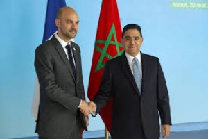 La France r&eacute;it&egrave;re que le "pr&eacute;sent et l&rsquo;avenir du Sahara s&rsquo;inscrivent dans la souverainet&eacute; du Maroc" et d&eacute;cline les mesures pr&eacute;cises en application de cette d&eacute;cision