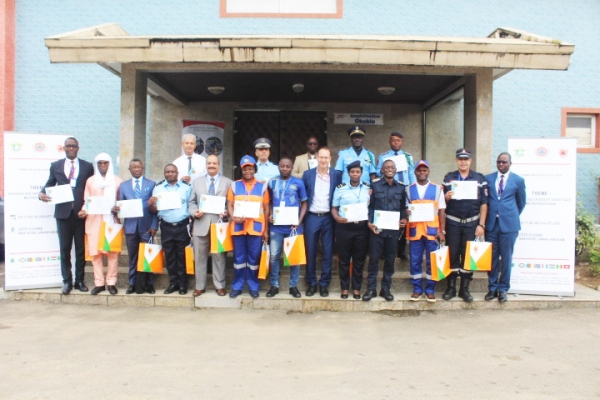 Côte d&#039;Ivoire/ Professionnalisation de la gestion de crise : 16 Cadres de la protection civile de huit pays d’Afrique francophone reçoivent leur diplôme de formation