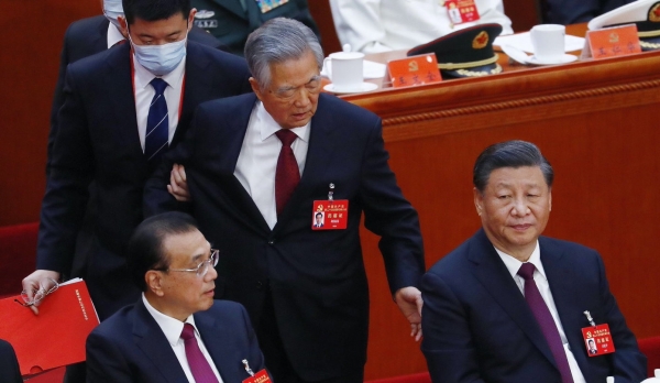 Xi Jinping exprime ses v&oelig;ux aux travailleurs &agrave; travers le pays pour la Journ&eacute;e internationale des travailleurs