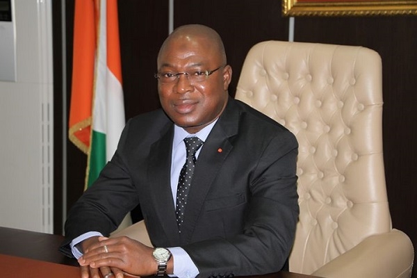 Côte d’Ivoire : le ministère de la Fonction publique honore les fonctionnaires et agents de l’Etat
